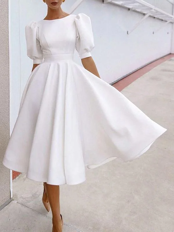 Elegant and fashionable sexy dress with short sleeves
