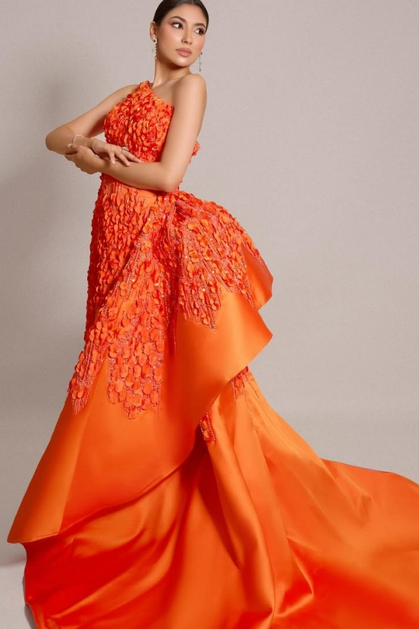 One Shoulder Strapless Sleeveless High-Waisted Long Prom Dress With Beading And Appliques | ZA0645 Wellcucu