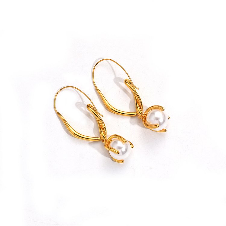Metal Line Pearl Earrings