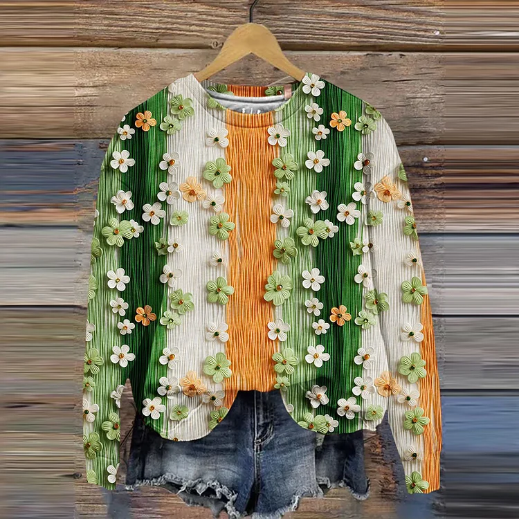 VChics St. Patrick's Day Clover Flowers Art Design Print Sweatshirt