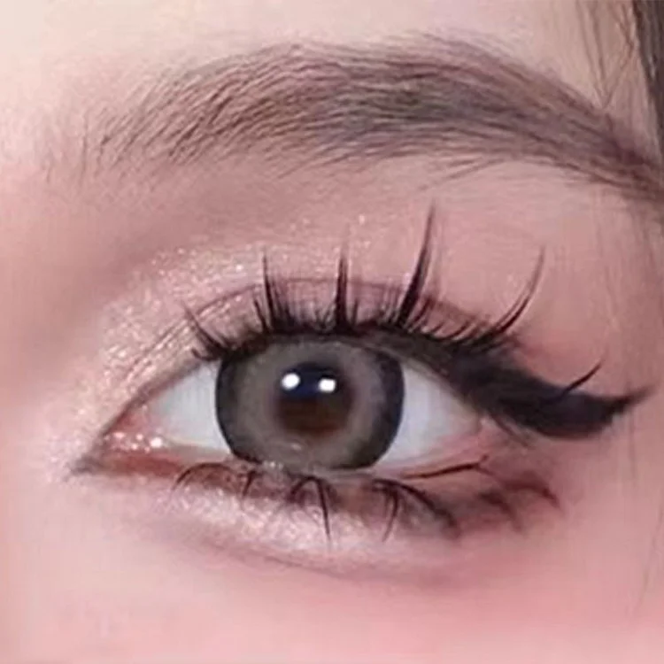 Little devil doll like curly false eyelashes