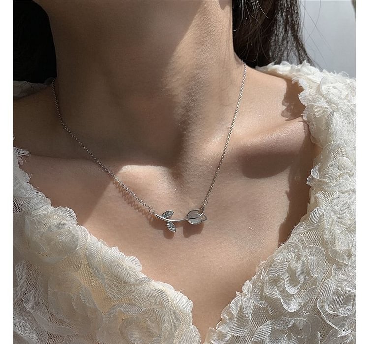 Tulip Faux Cat Eye Stone Pendant Alloy Necklace E810