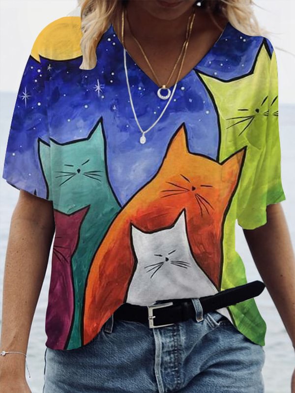 Cats And Moon Printed V-Neck Tee
