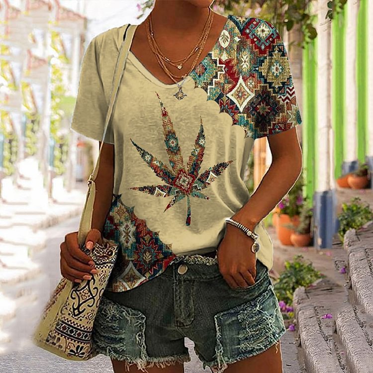 Vefave Vintage Totem Patchwork Leaf Print T-Shirt