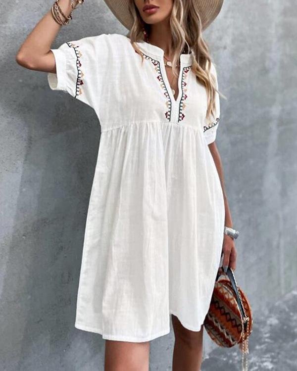 Floral Embroidery Loose Short Sleeve Dress - Chicaggo