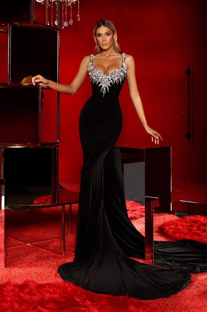 Lussooy Black Velvet Shinning Spaghetti Strap Sleeveless Mermaid Prom Dress with Beadings