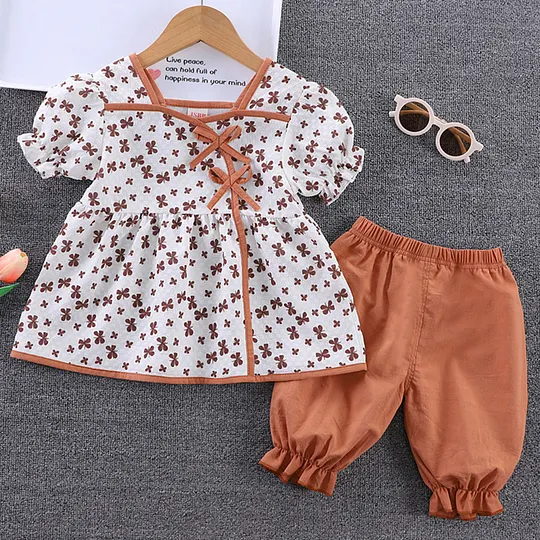 【9M-3Y】2-piece Baby Girl Floral Short Sleeve Top And Shorts Set