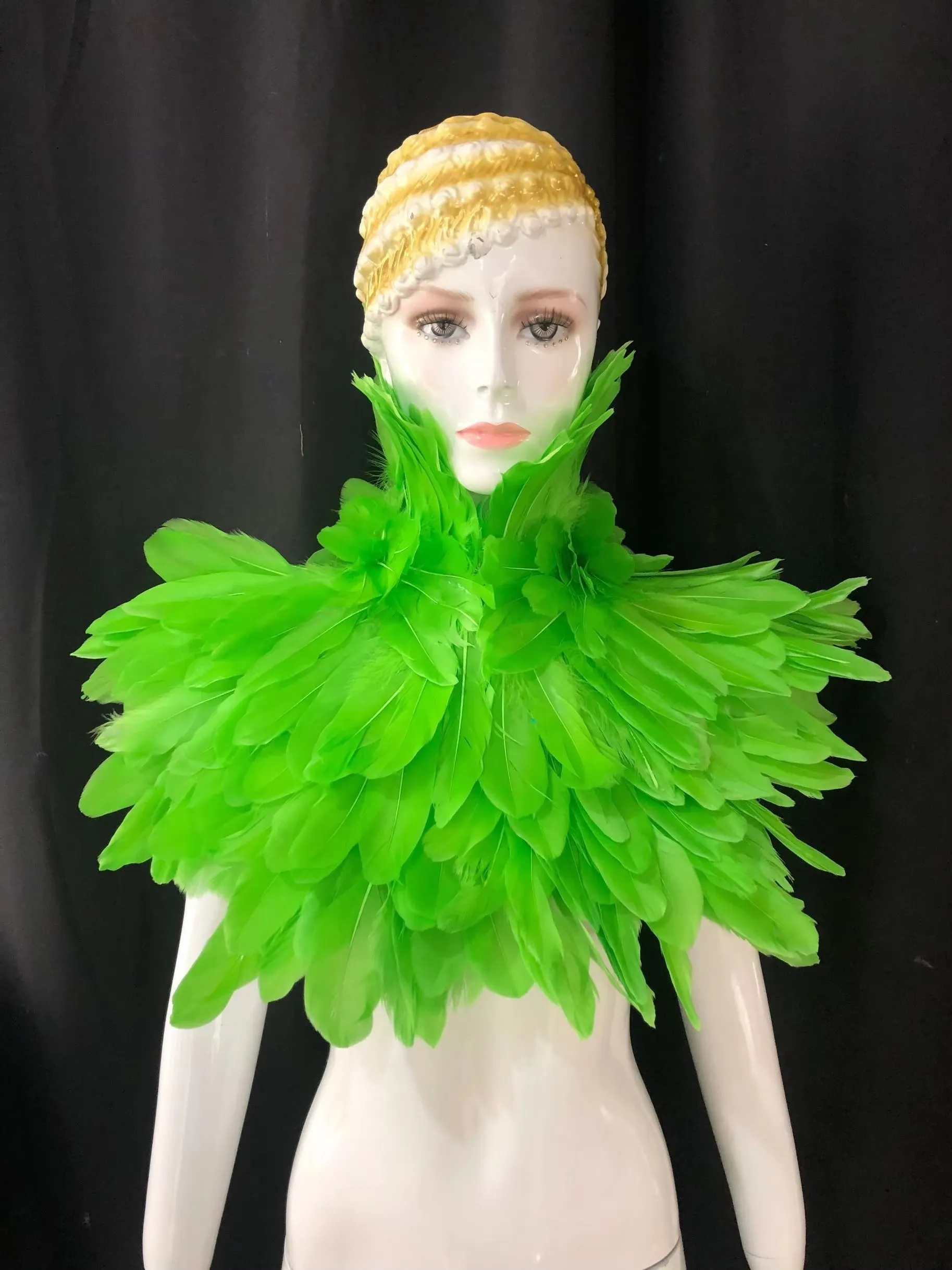 VCSHOES Dance party costumes evening gowns weddings street dances carnival costumes dance costumes belly dances White Feather Cloak
