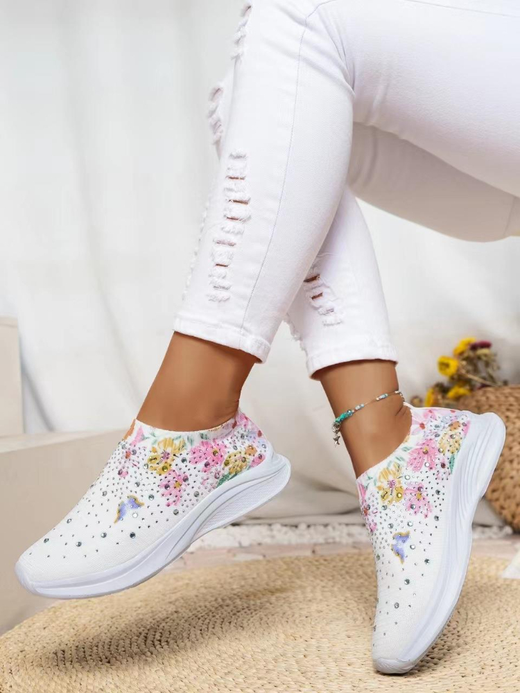 comfortable sneakers for older ladies