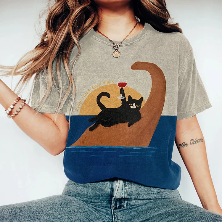 Comstylish High Tides Good Vibes Cat Print Crew Neck T-Shirt
