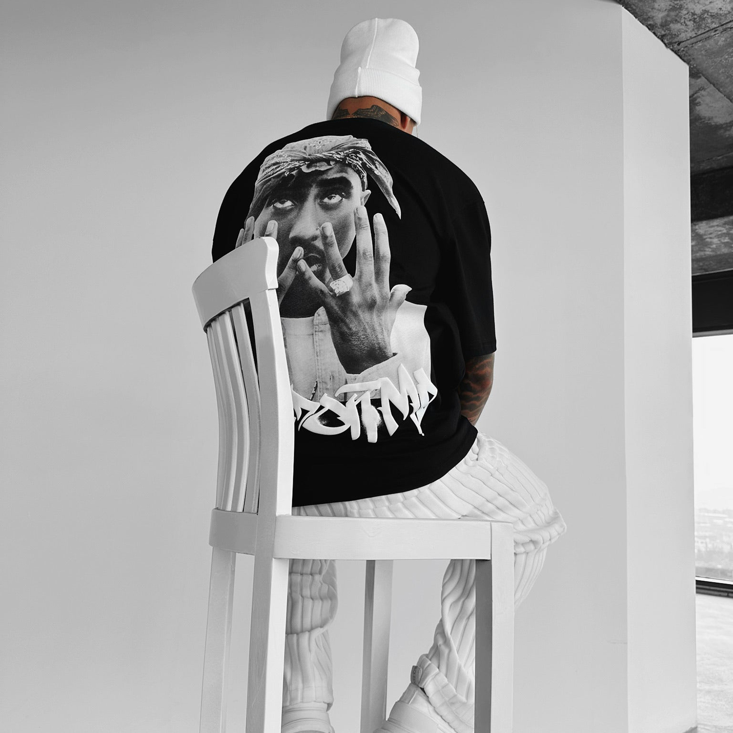 OVERSIZE ALL EYES ON ME TEE