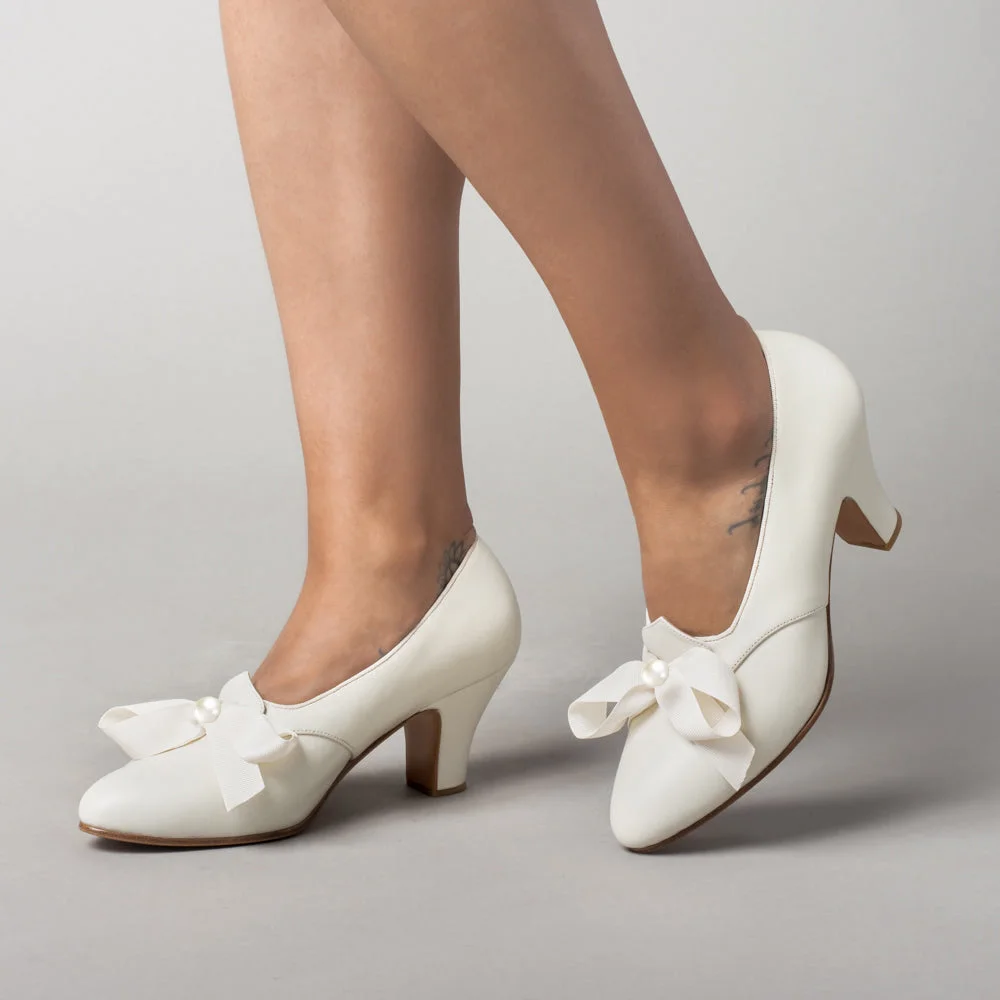 White Vegan Leather Almond Toe Block Heel Vintage Pumps with Bow Nicepairs