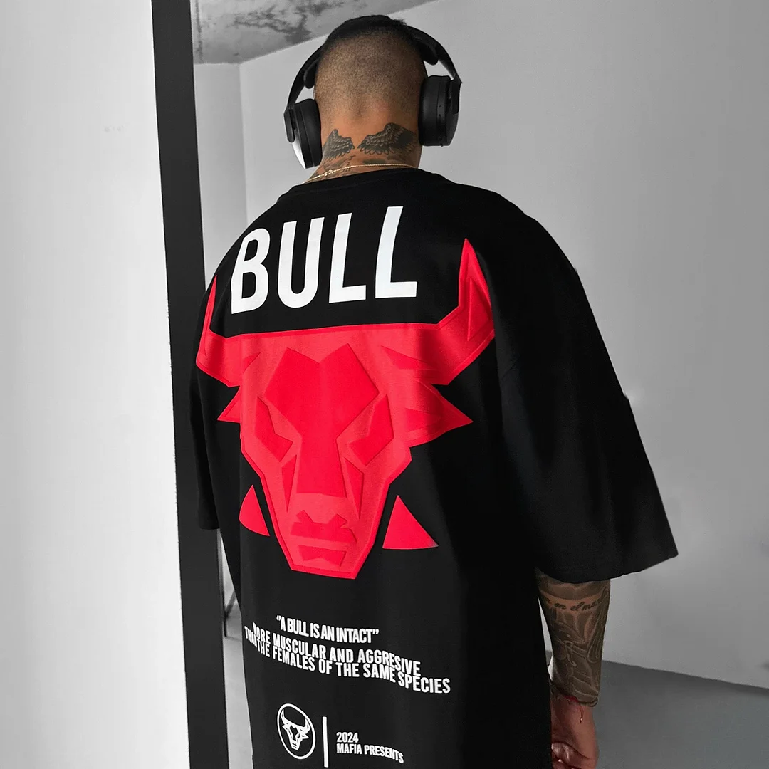 Oversize Bull T-shirt、、URBENIE