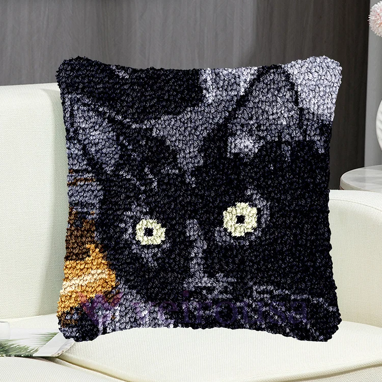 Black Cat Pillowcase Latch Hook Kit for Adult, Beginner and Kid veirousa