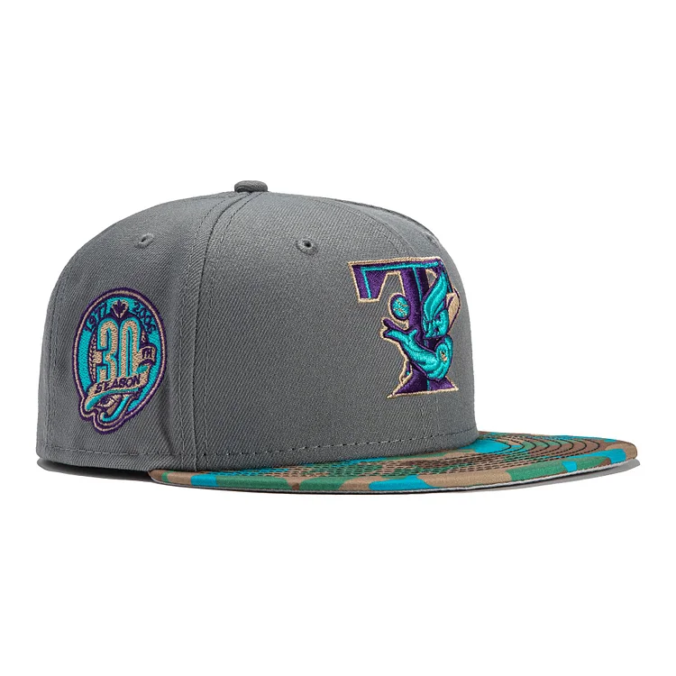New Era 59Fifty Hunter Pack Toronto Blue Jays 30th Anniversary Patch Hat - Stone Gray, Camo QueenFunky