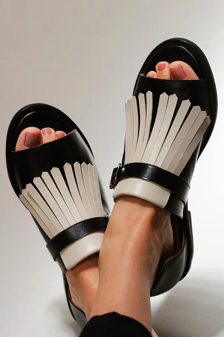 Contrast Color Fringe Open Round Toe Slip-On Sandals