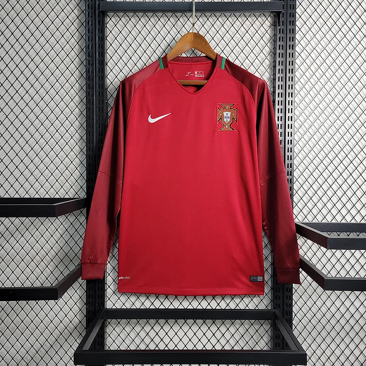 Retro 16-17 Portugal Home Long Sleeve   Football jersey retro