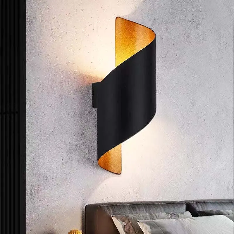 Orr Modern Conch Shape Metal Indoor Wall Lamp