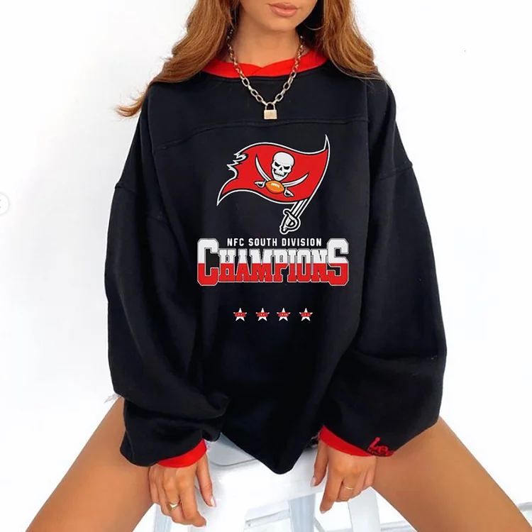 Tampa Bay Buccaneers  Limited Edition Crew Neck sweatshirt