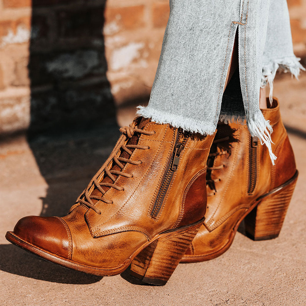 Women’s Zip-Up Ankle Boots with Block Heel and Side Zipper Detail main image 0