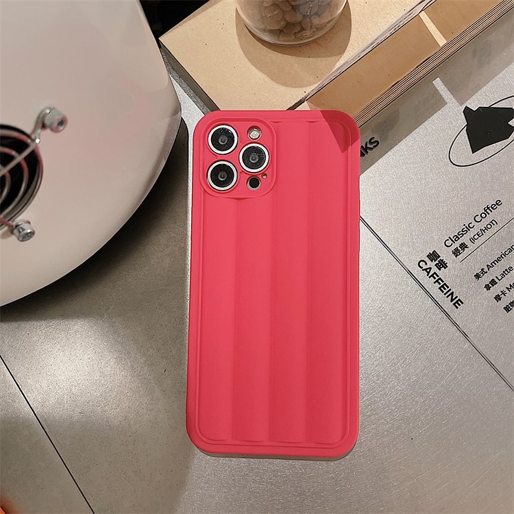 【人気上昇中】iPhone ケース 多機種対応 耐衝撃 軽量 無地 保護レンズ 全2色