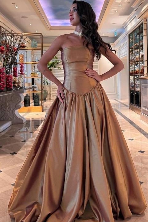 Lussooy Exquisite Taupe Satin Sleeveless Pleated Long Prom Dress