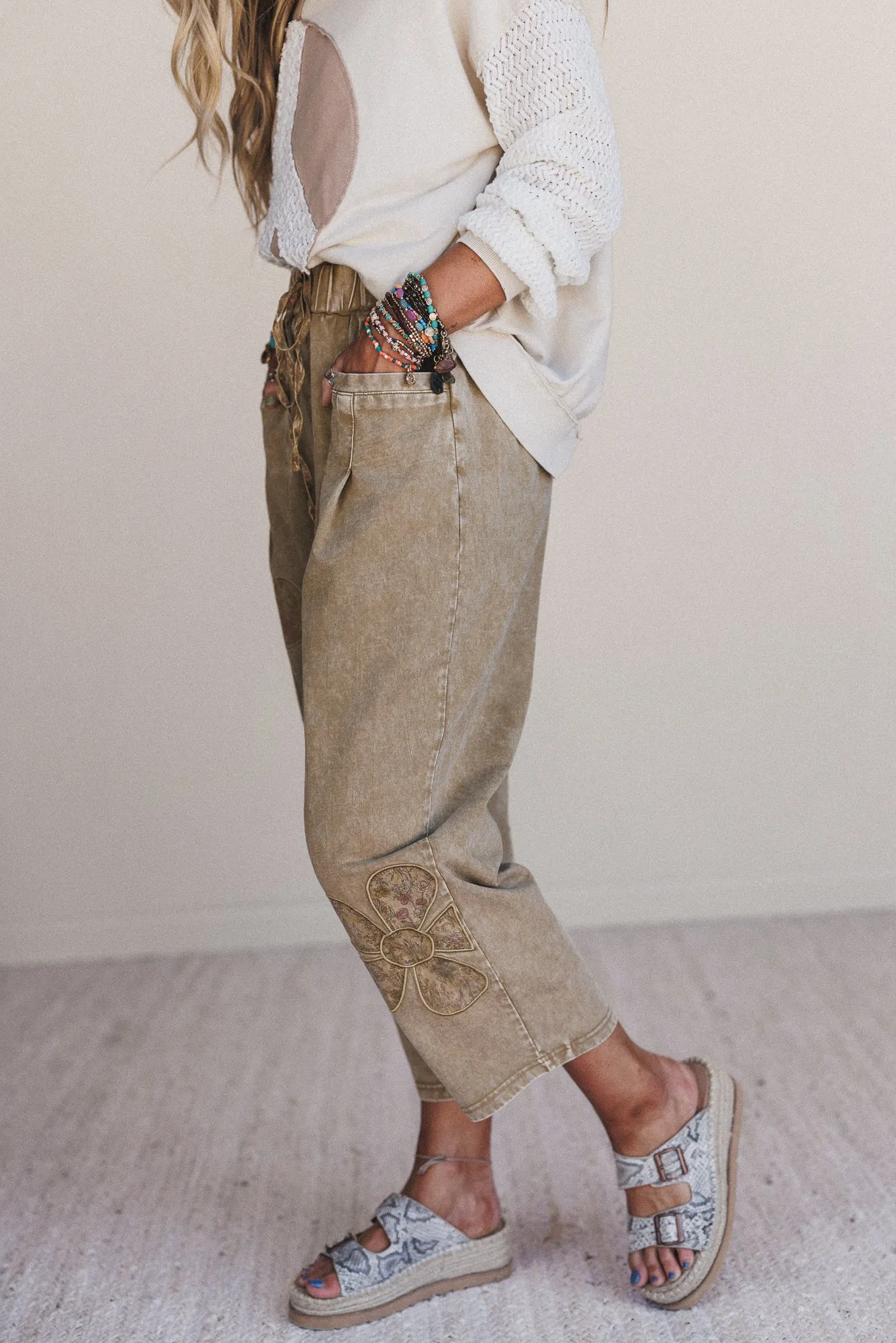 Flower Grove Barrel Pants - Olive
