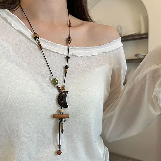 Ethnic Style Wooden Moon Smiley Long Woolen Chain Fashion Retro Niche Elegant High-end All-match Necklace for Women