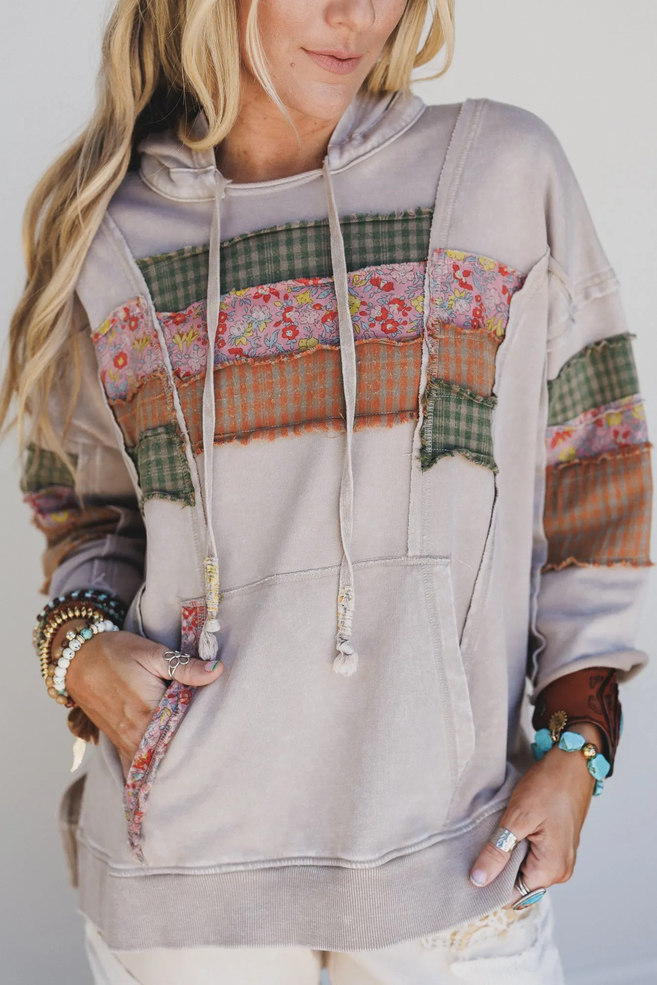 Wanderwest Hoodie Pullover - Taupe