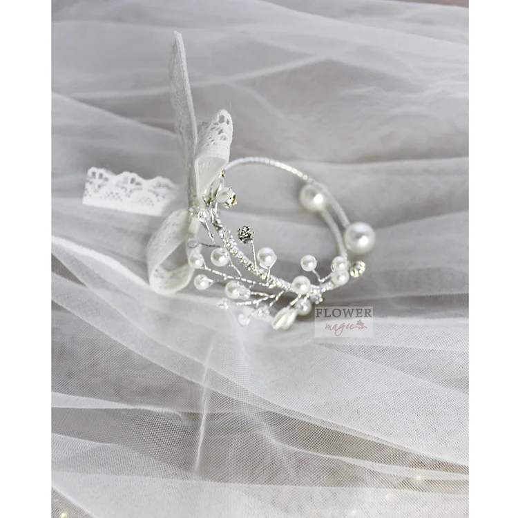 Crystal Rhinestone shiny beautiful small butterfly wrist Garland bride and bridesmaid holiday event wedding wedding handed flower 花之魔法 ldooo