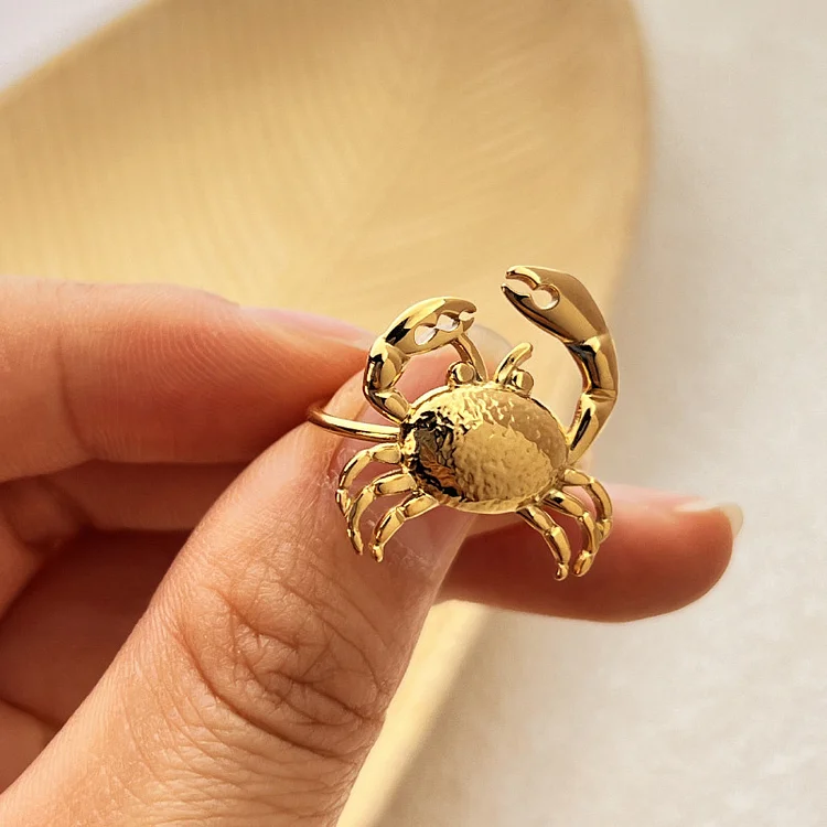 Golden crab ring