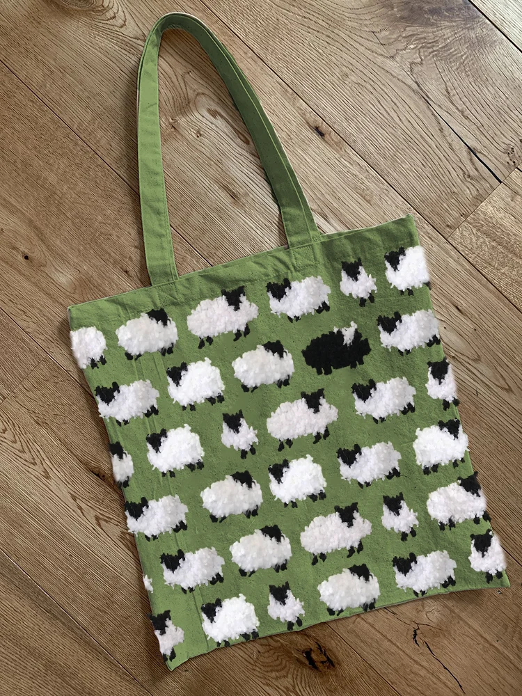 VChics Vintage Fuzzy Sheep Fleece Pattern Tote Bag