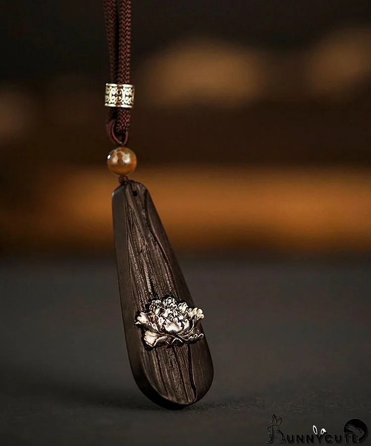 Fine Black Hand Knitting Sandalwood Peony Water Drop Pendant Necklace