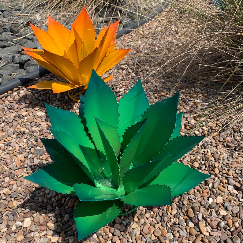 decorative-metal-agave-cupreate-garden-art