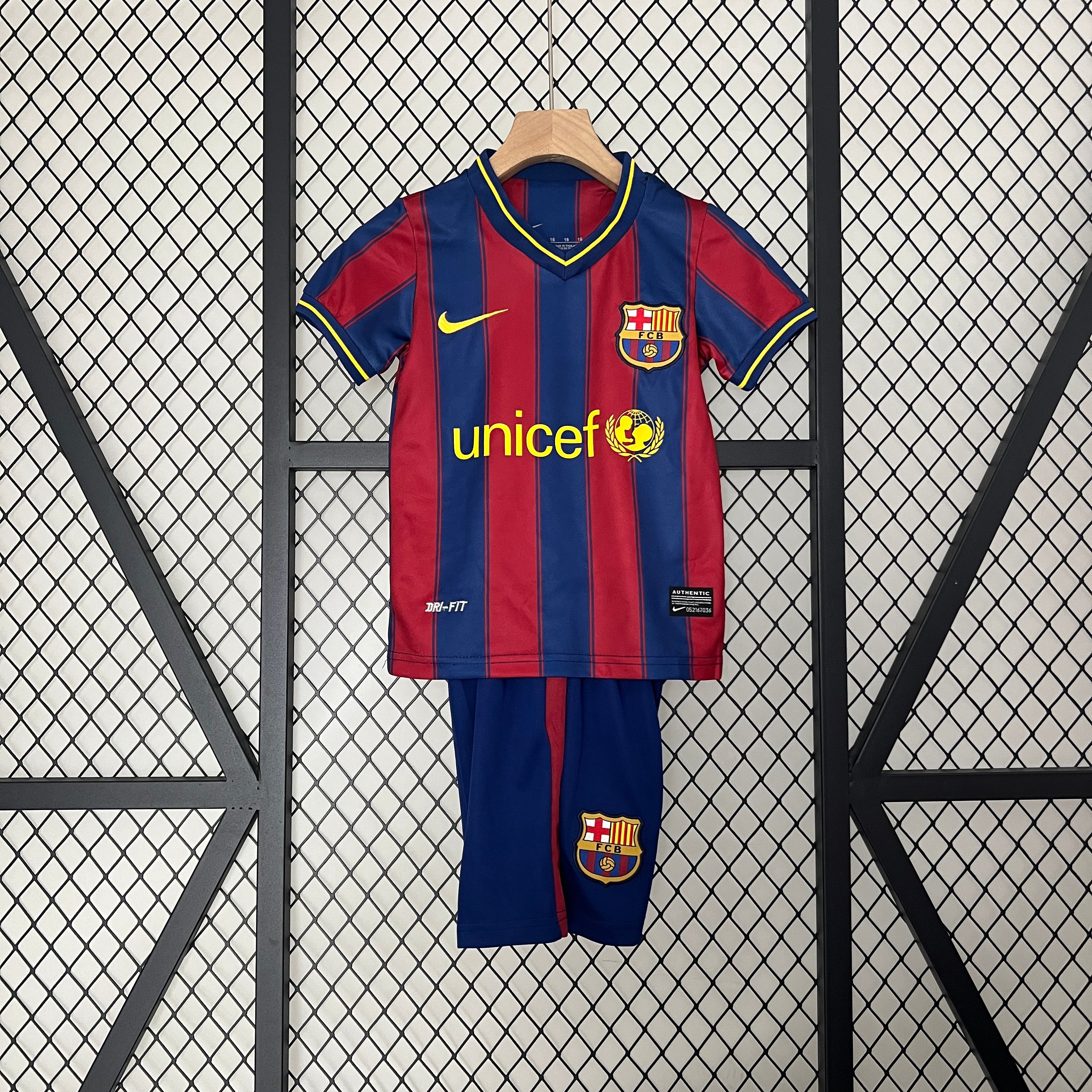 Maillot De Football Enfant FC Barcelona 24/25 Stadium Domicile Bleu et rouge NIKE Maillot De Football Enfant FC Barcelona 24/25 Stadium Domicile Bleu et rouge NIKE