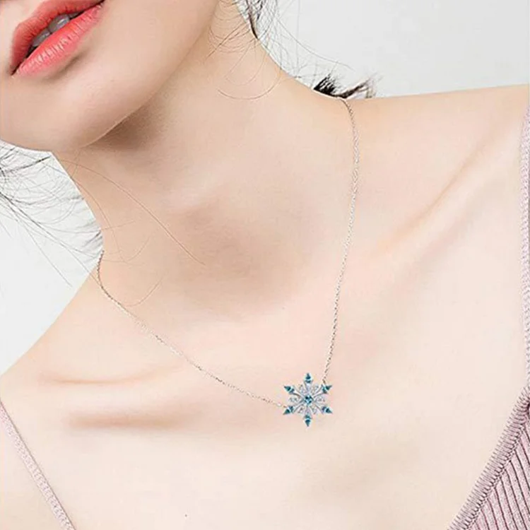 Zircon snowflake necklace