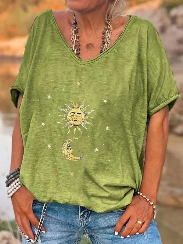 Women's Vintage Sun Floral Hippies Print V-Neck Top