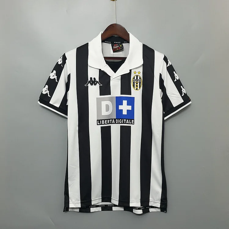 Retro Juventus Football jersey retro
