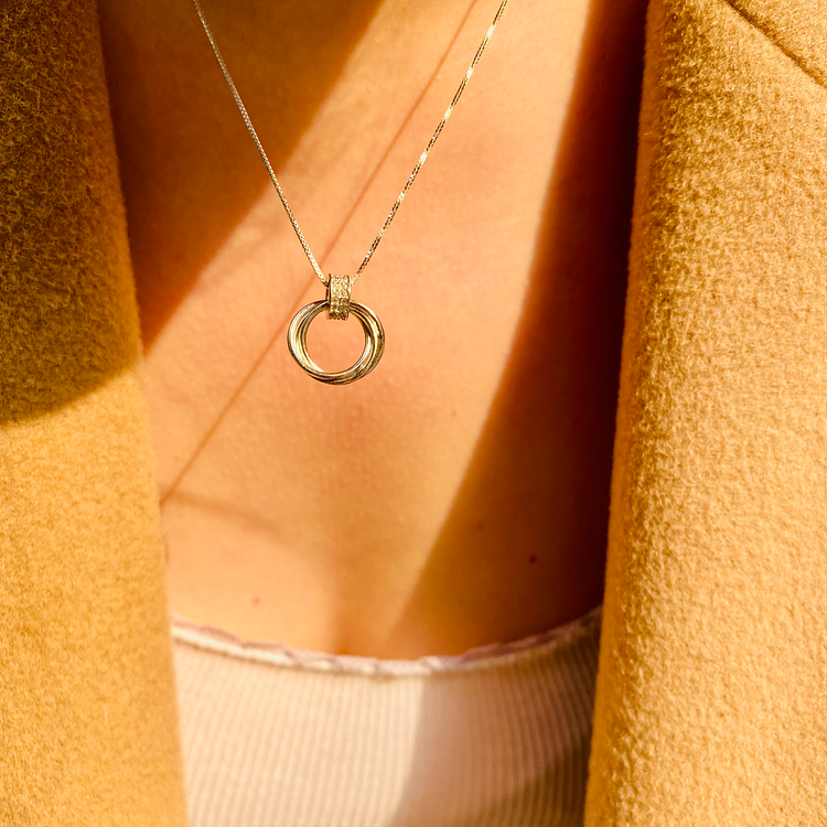 Mother and Children Forever Linked Together Sterling Silver Beauty Necklace