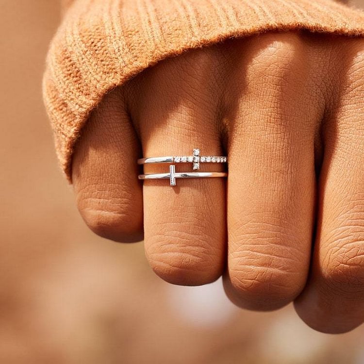 Straighten Your Crown Double Cross Ring