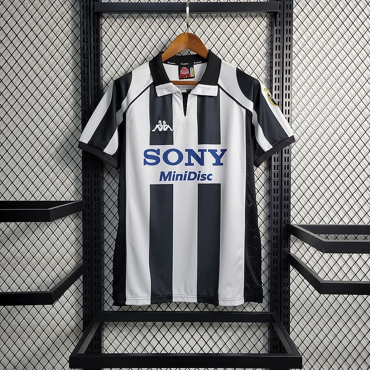 Retro 1997-98 Juventus Home   Football jersey retro