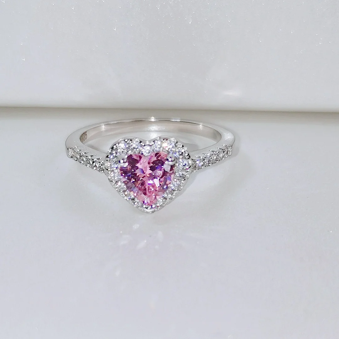 Paris Pink Heart Moissanite Diamond Ring