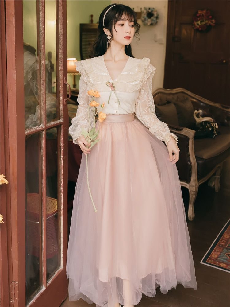 Set: Long-Sleeve Lace Sailor Collar Blouse + A-Line Mesh Maxi Skirt YP4318