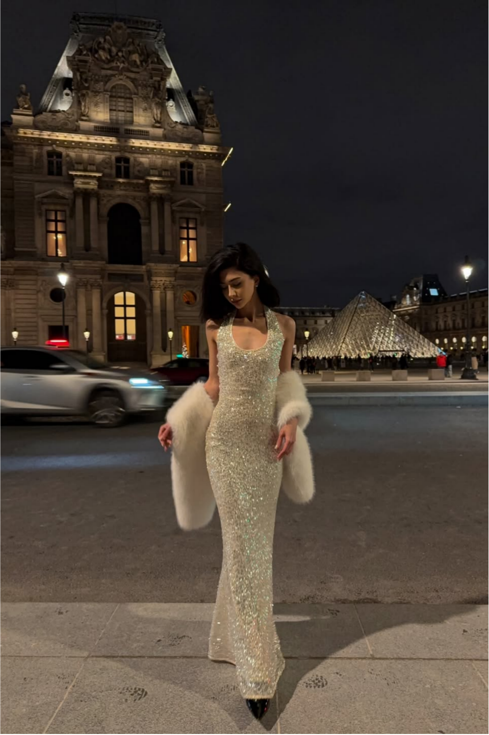 Lussooy Elegant Strapless Champagne Sleeveless Halter Sequins Mermaid Prom Dress