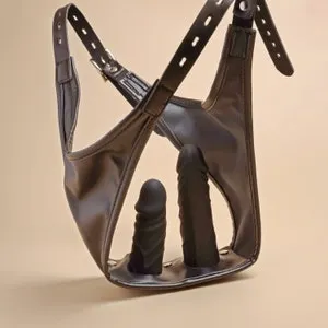 pornhint Pornhint BDSM Lockable Leather Chastity Belt with Adjustable Straps, Female BDSM Restraints for Intimate Control and Submission