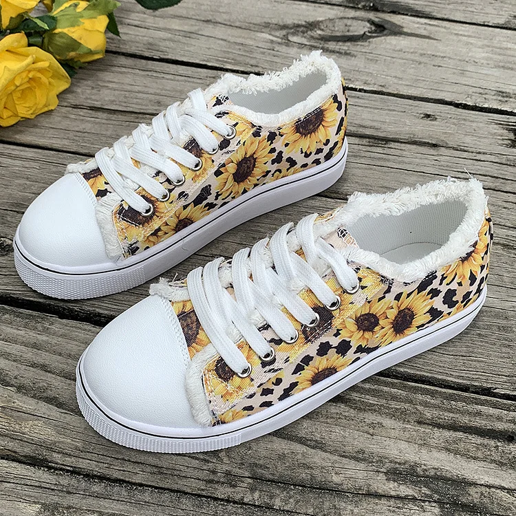 Daily Flower Pattern Strappy Canvas Shoes