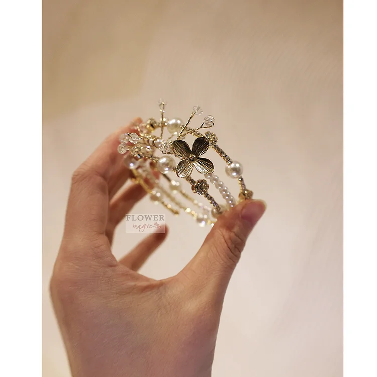 Multi-layer crystal rhinestone design simple shiny bride and bridesmaid sisters group gift wrist flower pearl bracelet 花之魔法 ldooo