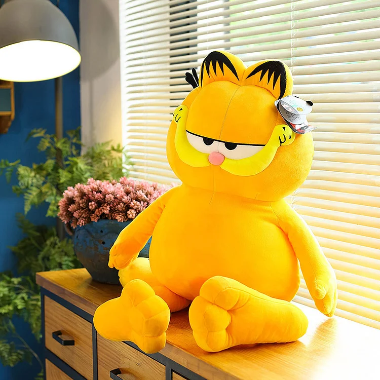 Sitting Garfield