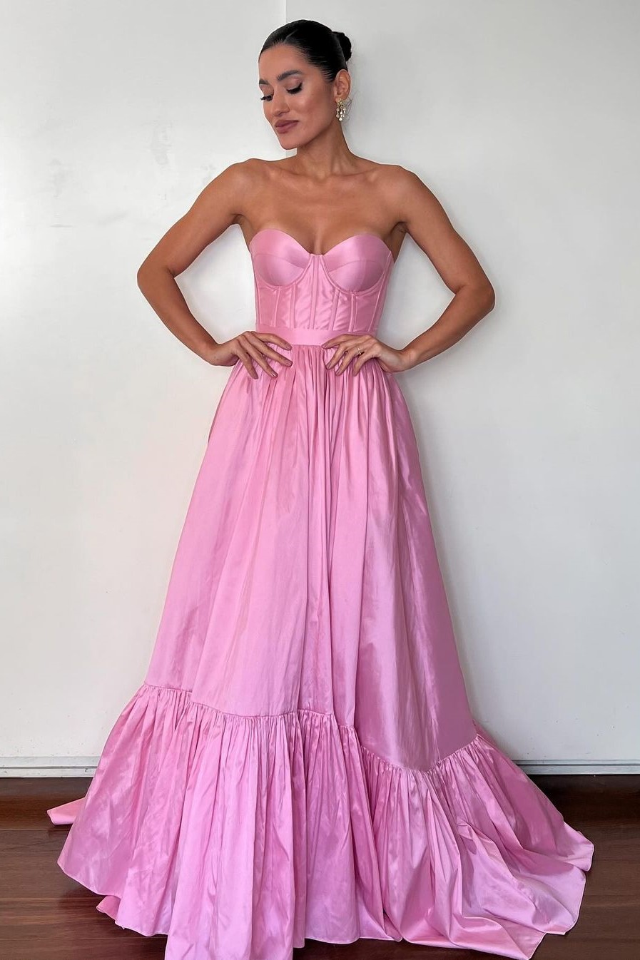 Lussooy Stunning Pink Satin Strapless Long Sweetheart Sleeveless Prom Dress with Pleated