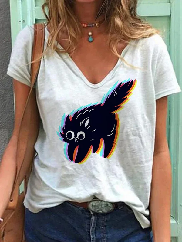 Women's Cute Scared Black Cat Graphic Print V Neck T-Shirt
